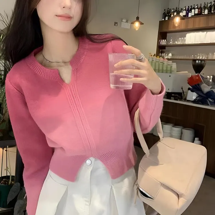 2025秋季新款韩系V领渐变针织长袖毛衣高级设计感显瘦百搭上衣女
