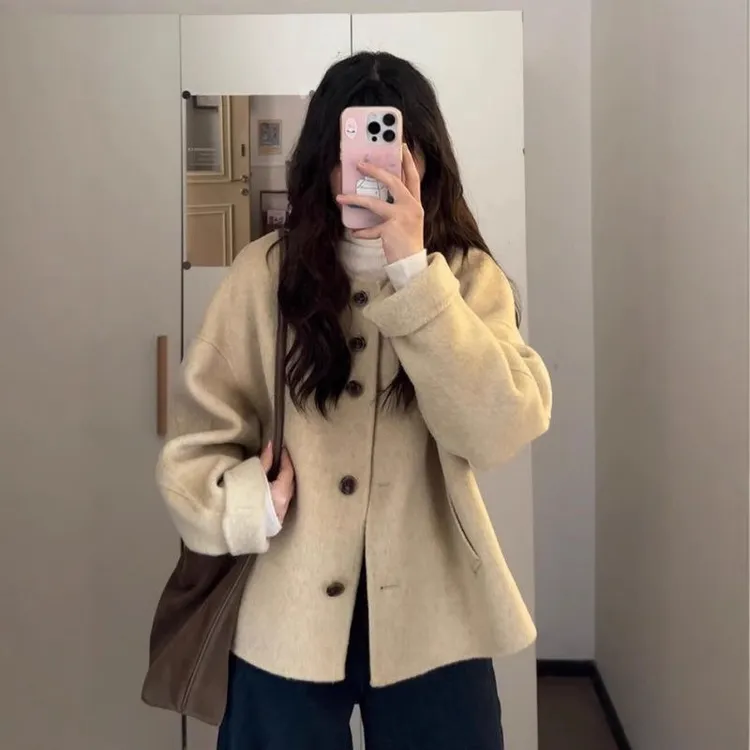 卡其色毛呢外套女小个子特厚短款秋冬季小香风独特超好看呢子大衣