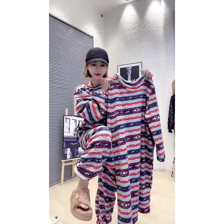 （两款）欧货新款时尚宽松慵懒风毛茸茸撞色条纹家居服套装
