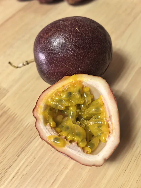 云南紫皮百香果应季水果酸甜多汁新鲜饱满