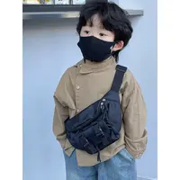 新款可爱小孩斜挎包潮酷男童帅气胸包韩版ins新款儿童单肩包迷你