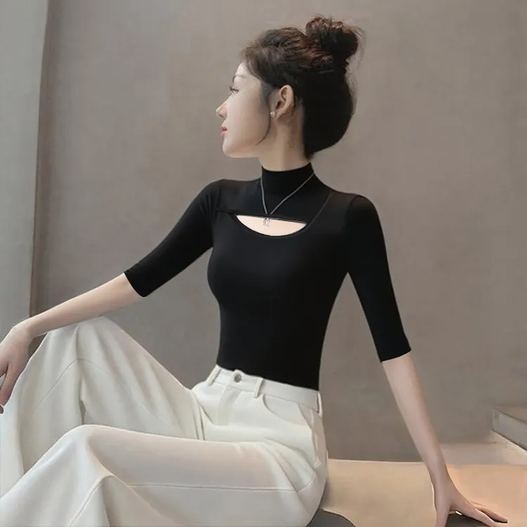 2025新款秋季白色半高领镂空设计感中袖T恤修身打底衫内搭女上衣