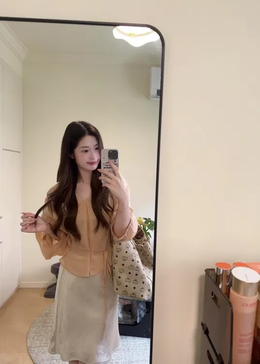 2025夏季新款超好看独特漂亮韩系高级感橘色衬衫上衣女百搭半身裙