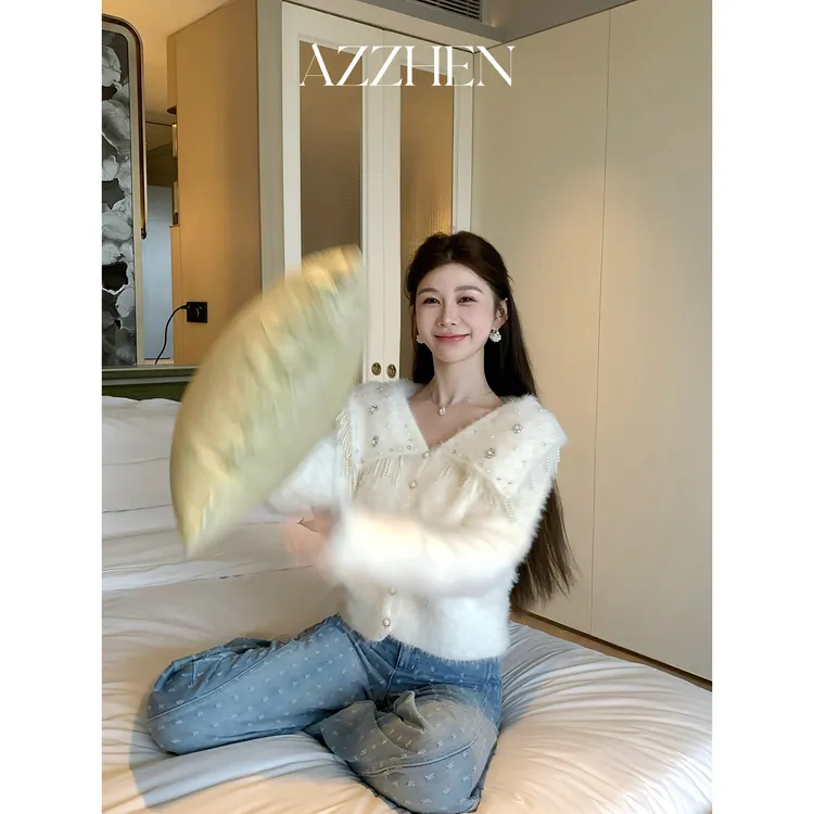 （假日穿搭）AZZHEN【雪顶少女】水貂绒温柔单排扣软糯毛衣AZ4KBS68-0