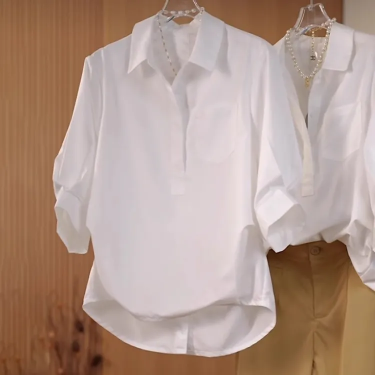 白色衬衫女夏季2025新款宽松时尚显瘦减龄简约高级感中袖休闲上衣