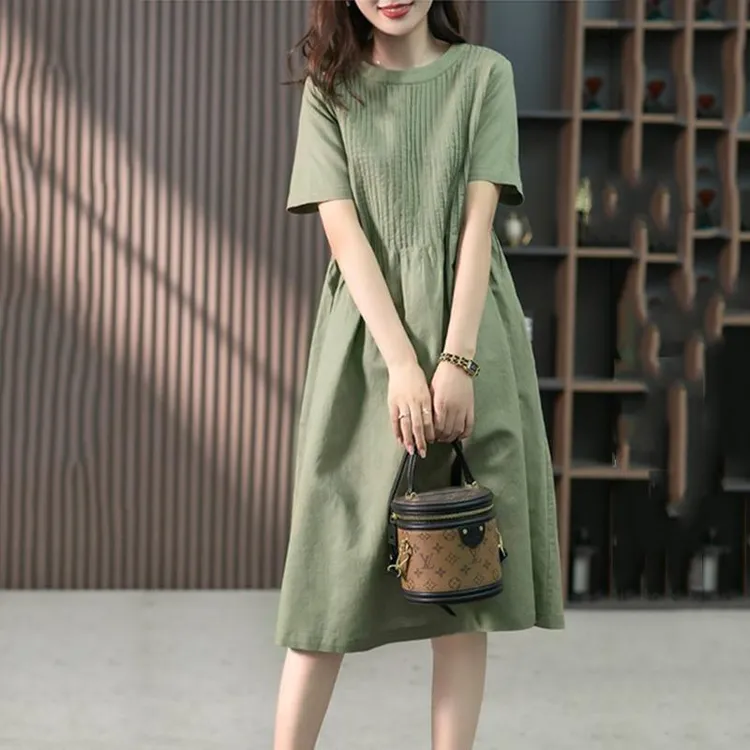 2025夏季新款气质纯色亚麻短袖连衣裙女宽松遮肚休闲风琴褶中长裙