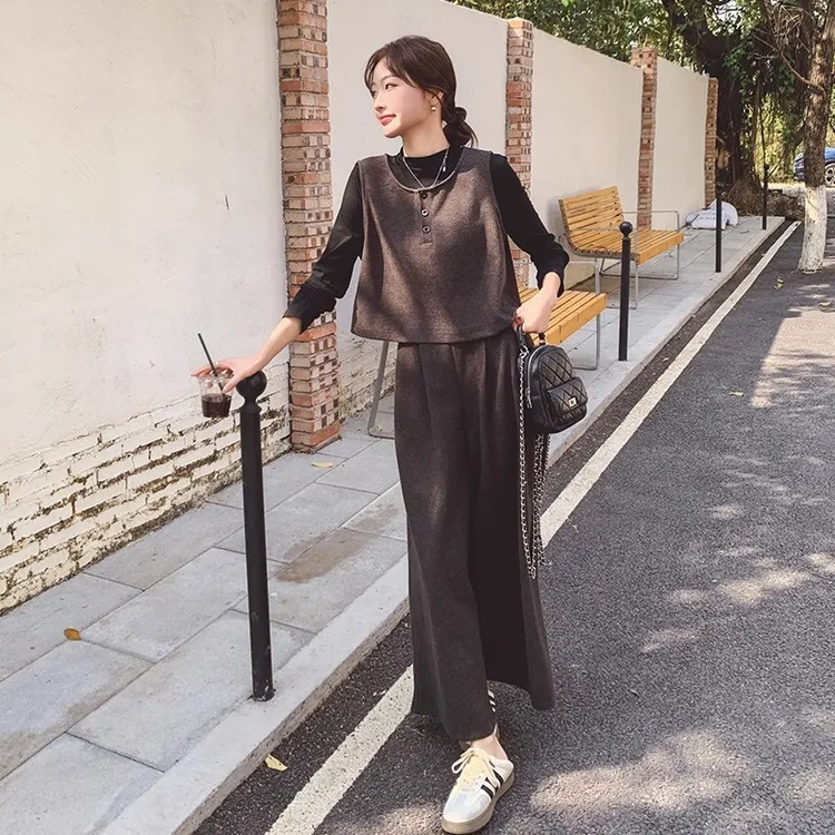 高级感通勤休闲马甲套装女2025春秋新款松弛感打底衫阔腿裤三件套