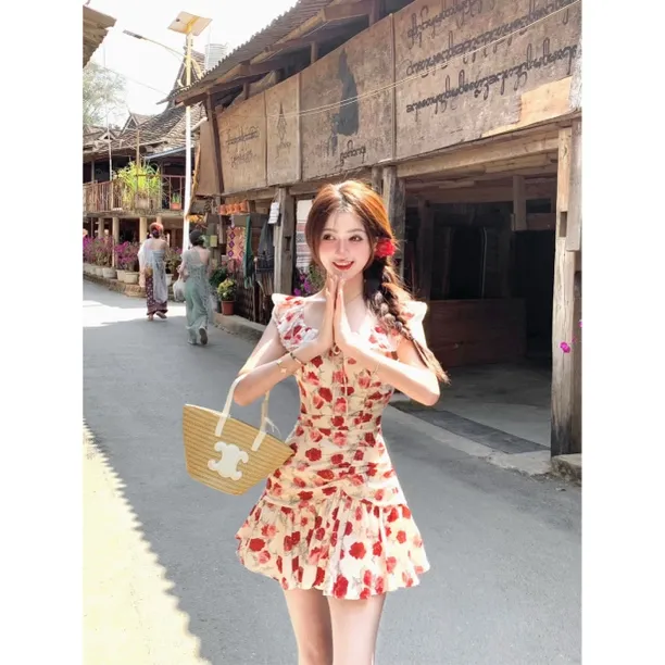 蔷薇岛/度假显白复古红碎花连衣裙收腰夏日漂亮小飞袖裙子