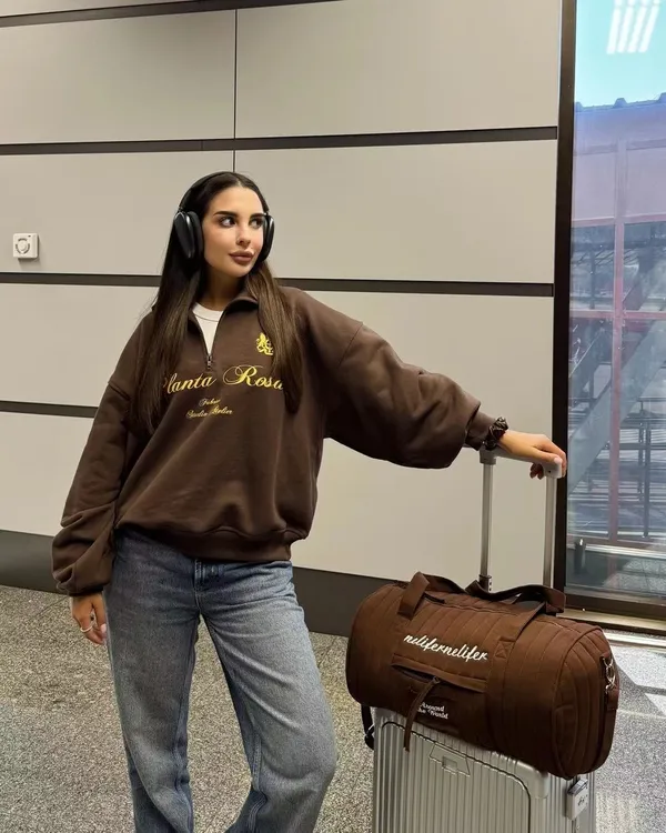 （加绒）字母印花半拉链卫衣女显瘦气质长袖时尚百搭