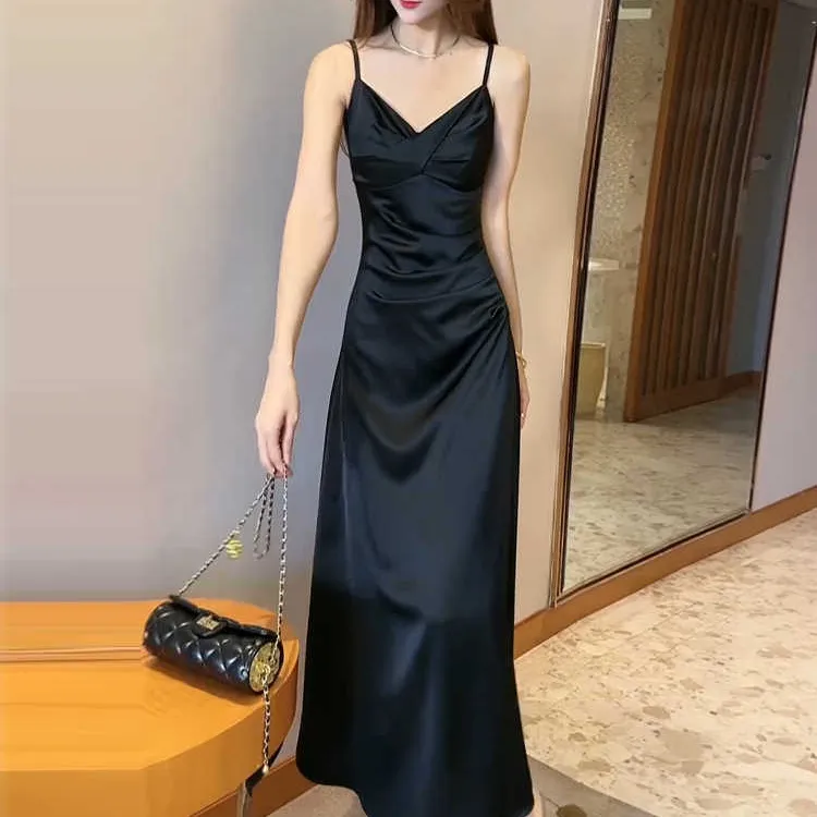 春夏小香风气质v领连衣裙女2025新款高级感收腰礼服吊带长裙