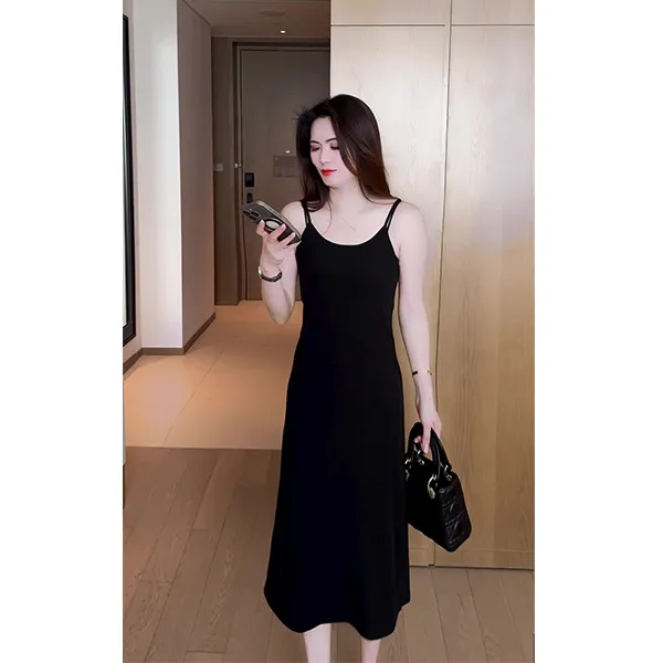 起素品牌 秋款新品时尚气质修身吊带连衣裙小个子23111-2