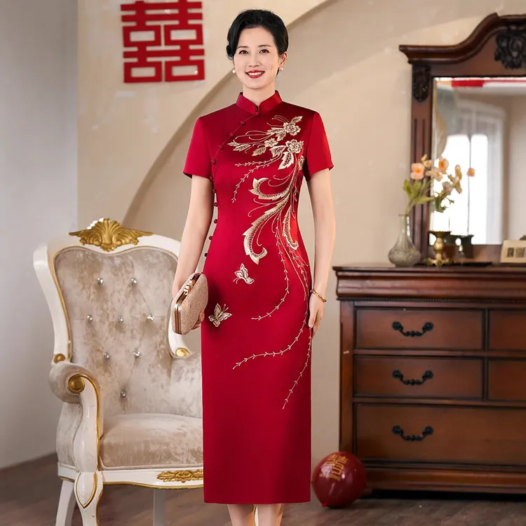 2025新款妈妈结婚旗袍新中式醋酸刺绣酒红喜婆婆婚礼服装