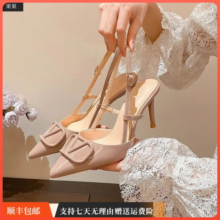 2025新款漆皮尖头V字扣斩男细跟高跟鞋女性感后空包头通勤约会显