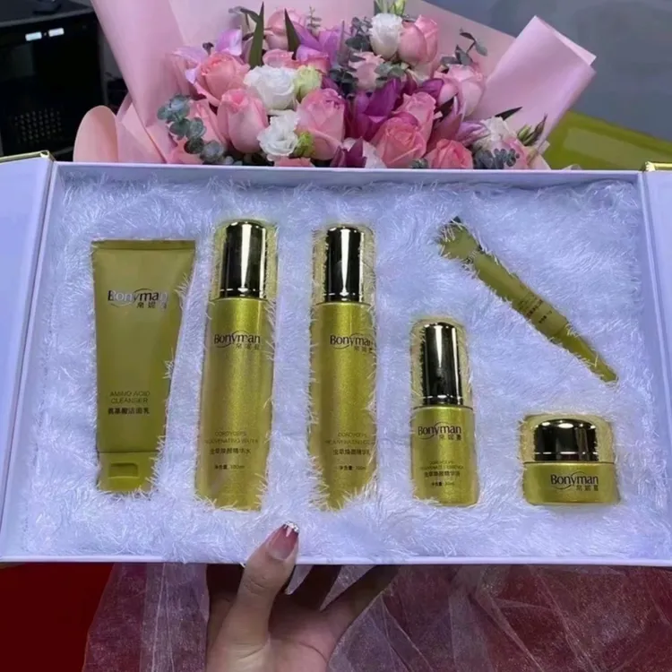 帛妮曼虫草焕颜尊享护肤六件套盒