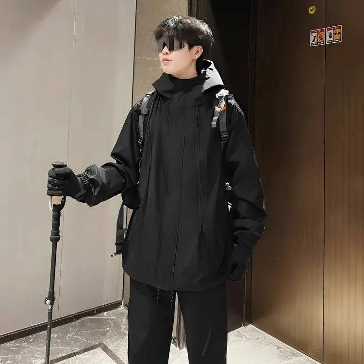 户外冲锋衣男款推荐夹克外套男春秋新款休闲男生百搭防风连帽潮流