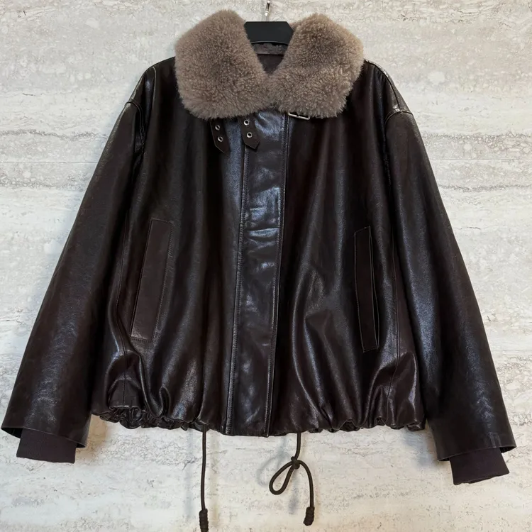 TANTAN短款时尚显瘦大牌冲鹅绒真皮外套4157