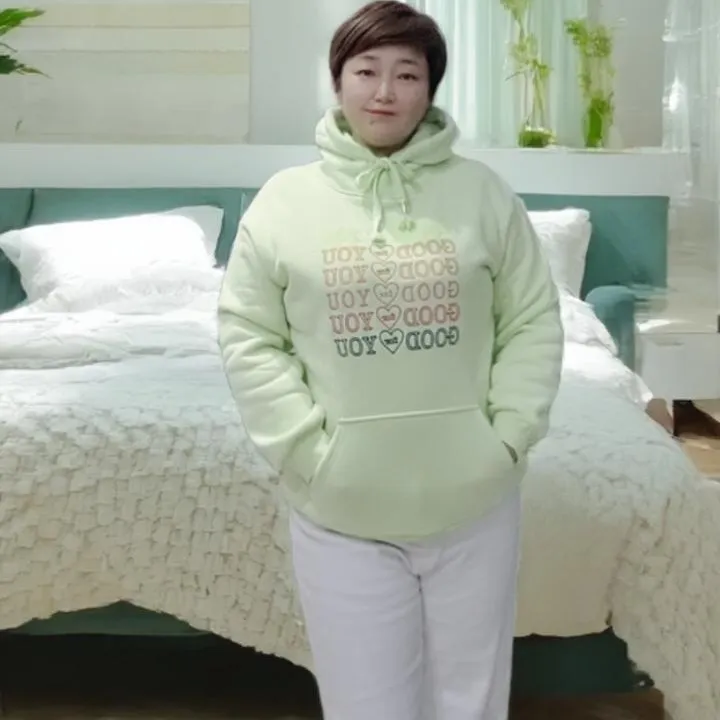 新款时尚减龄显瘦宽松连帽加绒卫衣