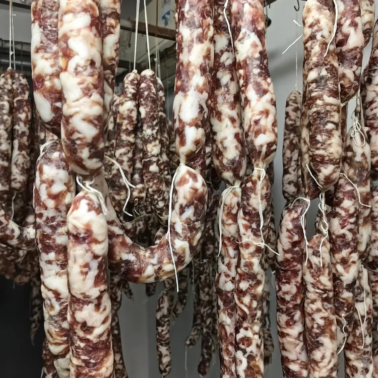 恋山姐姐农家黑猪后腿肉咸味手工香肠太阳凉晒农村美味冬季美食