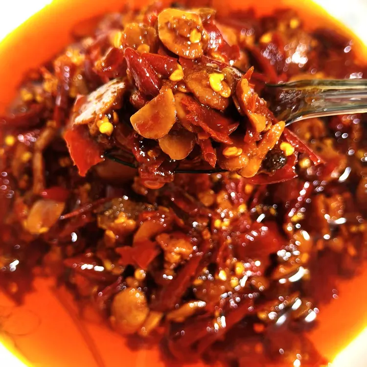 崇阳县沙坪镇昊师傅豆瓣酱开胃下饭