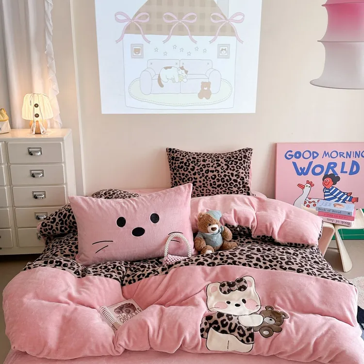 2025新款牛奶绒卡通贴布绣系列四件套加绒床上四件套