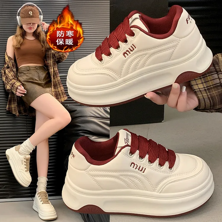 厚底小白鞋女加绒2025秋冬新款时尚面包鞋百搭休闲运动鞋学生板鞋