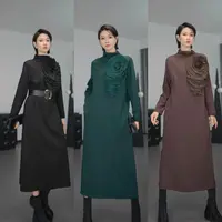 鑫鑫2025秋季新款山本风小众立体花朵设计中长款时尚连衣裙8556