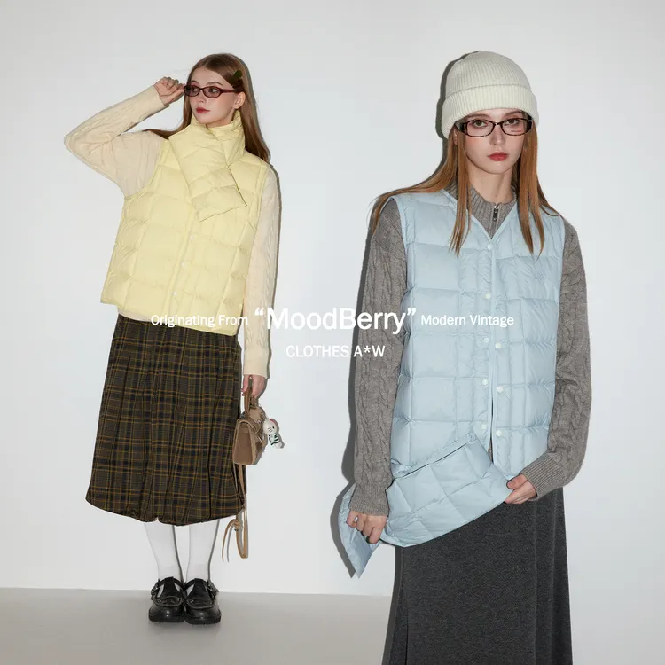 MoodBerry 90白鸭绒格纹马甲羽绒服女冬季可拆卸围巾休闲无袖背心
