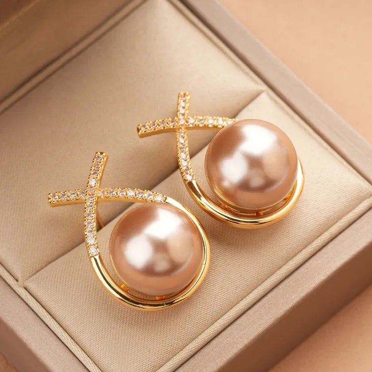 铜合金合成锆石耳饰 法式珍珠耳钉女新款潮时尚高级感轻奢耳环