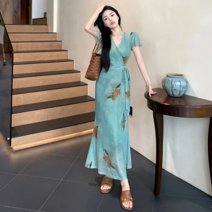 法式复古连衣裙女夏季新款收腰显瘦长裙大码胖MM设计感弹力系带裙