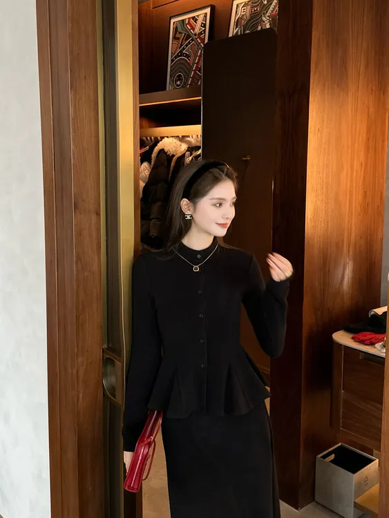 LUOZHIYIN/罗知音【羊毛+莱赛尔+棉】秋冬季气质风时尚套装T113632M