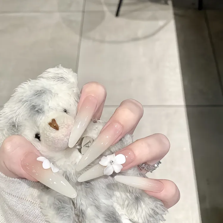 高级感裸色立体冰花手工穿戴甲成品可拆卸美甲贴片