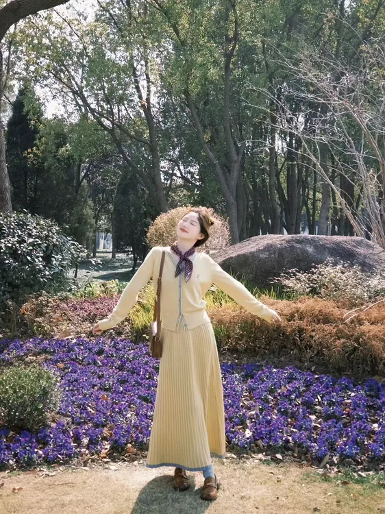 2025春季新款韩系气质黄色针织开衫毛衣外套百搭半身裙两件套装