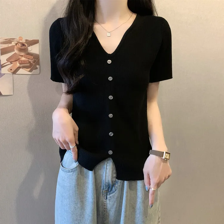 大码胖mm夏季新款韩版潮流套头排扣短袖T恤修身休闲显瘦上衣V领女