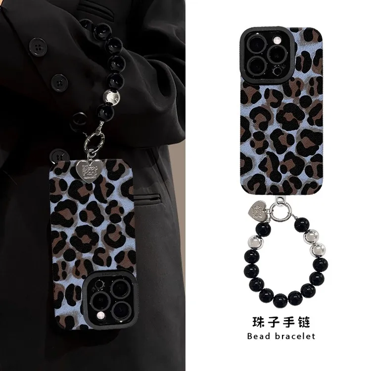蓝褐豹纹手链适用苹果17/16手机壳oppo华为vivo小米15复古小羊皮