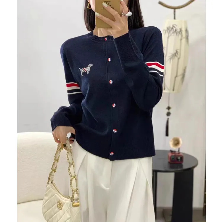 【范范的礼物】烫钻小狗春秋季新款针织开衫长袖百搭羊毛衫08313