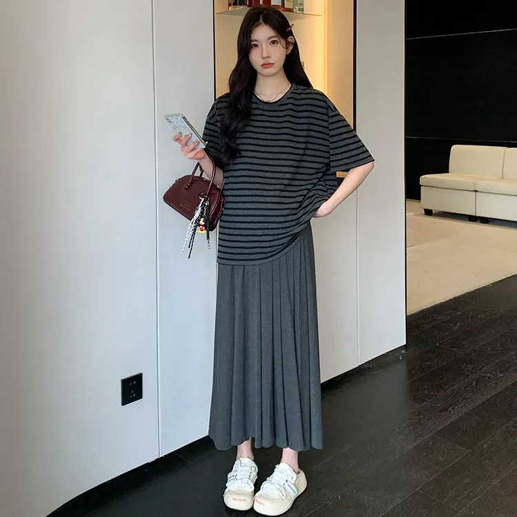 孕妇2025夏季时尚法式慵懒风条纹宽松上衣松弛感抽绳半身裙两件套