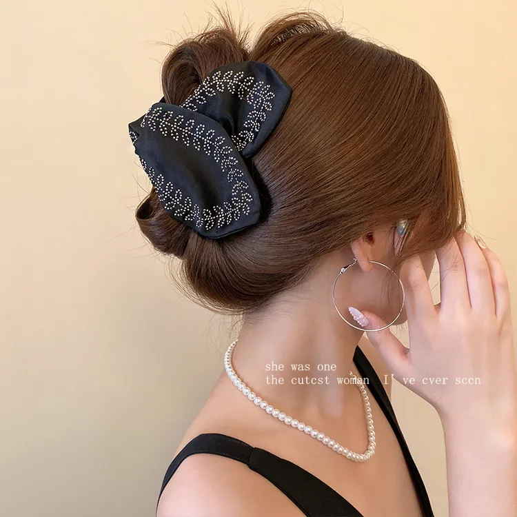 轻奢风丸子头麦穗闪钻三角抓夹2025新款高级感饱满后脑勺发夹女