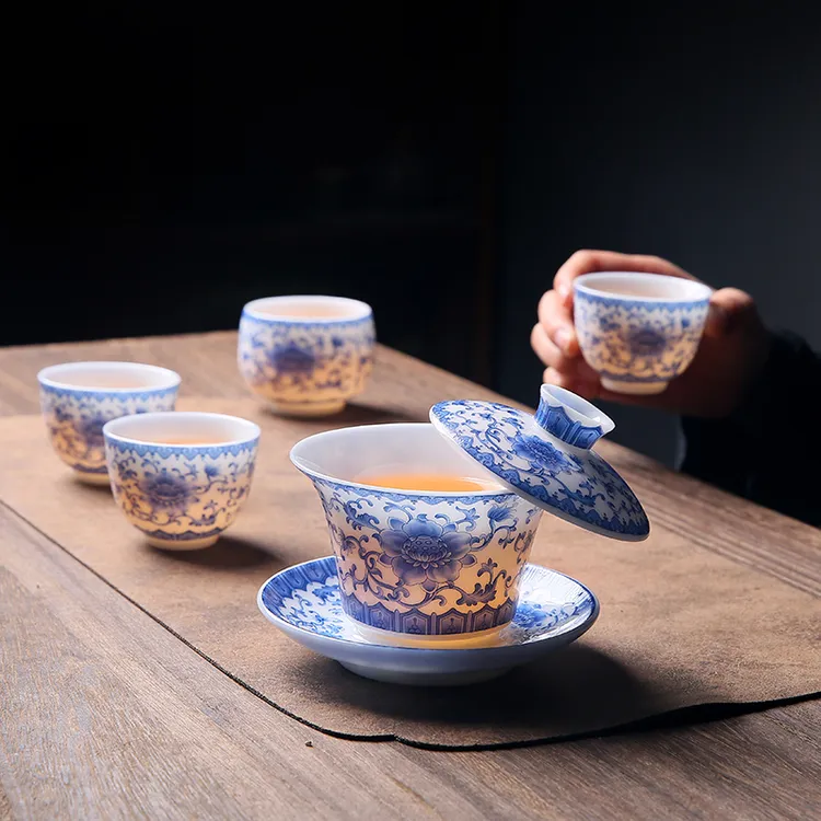 冰种玉瓷三才悬停盖碗家用陶瓷青花旋转泡茶碗敬茶碗高档功夫茶具