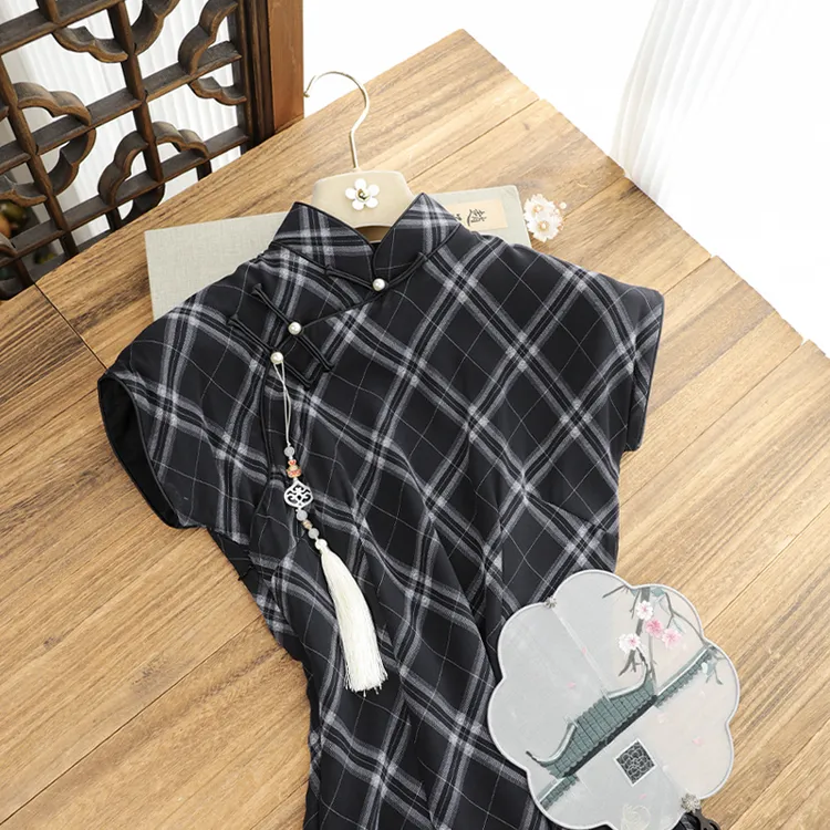 俏娘鱼2025夏季新款黑色复古半开襟格子旗袍女改良新中式日常可穿