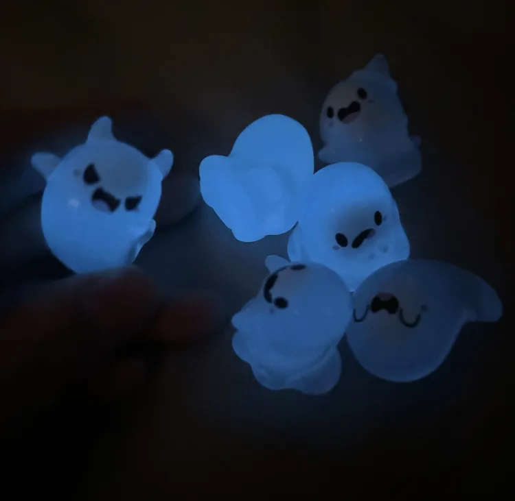 蓝色小幽灵小摆件奇奇怪怪的小东西~无聊了整一堆会发光的玩!夜光