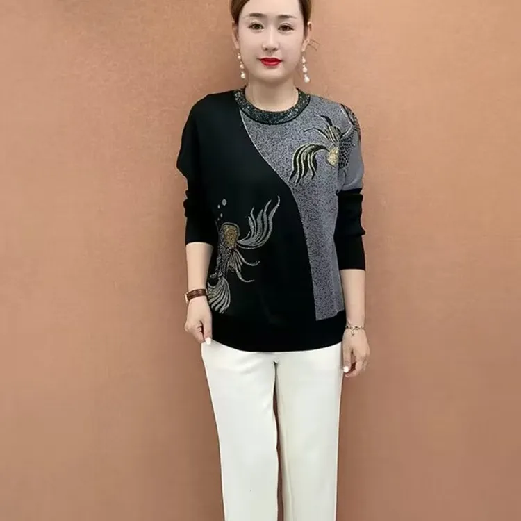 秋冬季新款妈妈装时尚洋气毛衣烫钻发财鱼遮肚减龄针织打底衫上衣