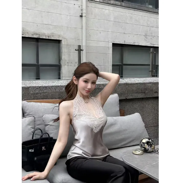 韩系蕾丝拼接V领背心女夏季新款高级感性感超好看上衣搭配休闲裤