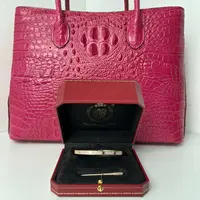 2469手镯--时尚优雅设计手镯赠礼盒