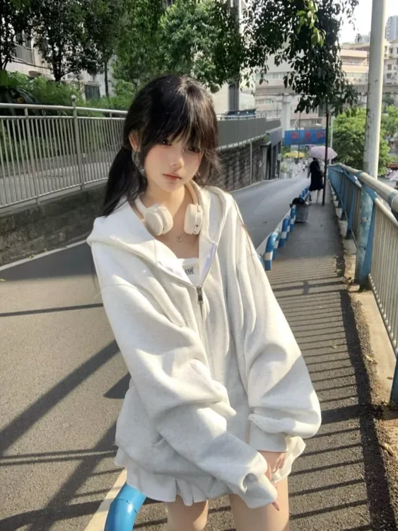 美式白灰色卫衣女春秋薄款oversize廓形宽松慵懒拉链连帽外套上衣