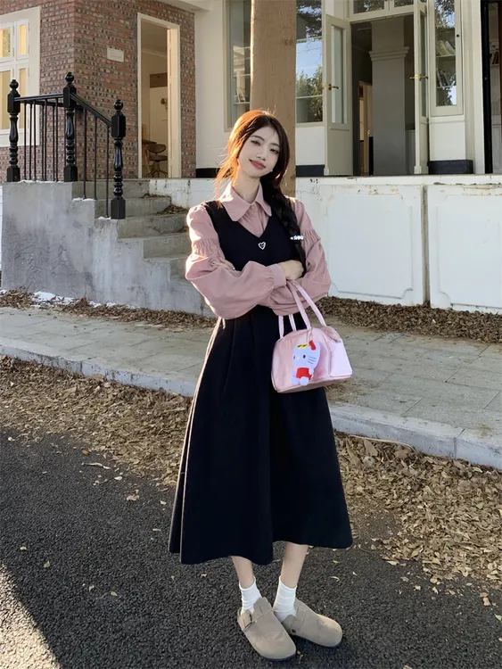 爱豆+《现货现发》法式两件套装长裙连衣裙女新款灯芯绒减龄学院