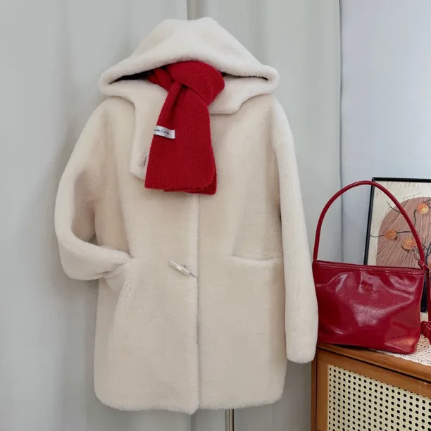 2025年新款全羊毛连帽外套简约大气时尚版冬季厚外套