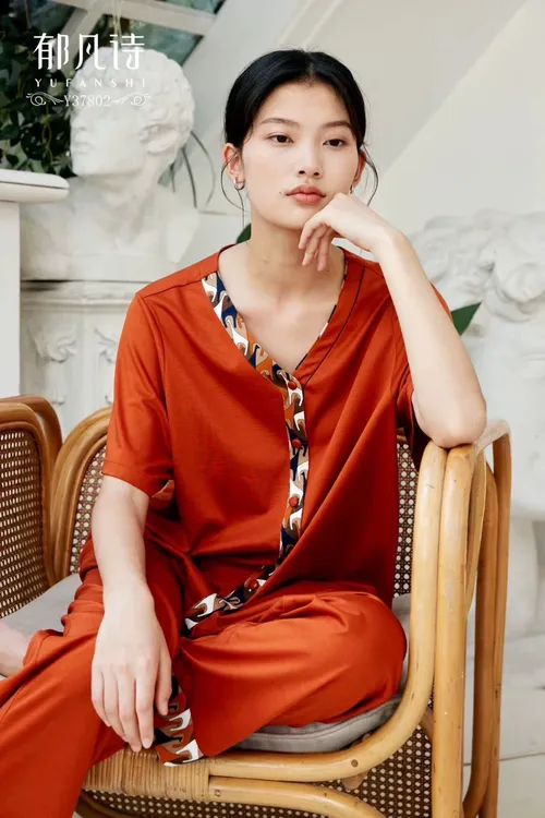 郁凡诗正品春夏女V领开衫睡衣两件套半袖家居服印花莱赛尔37802