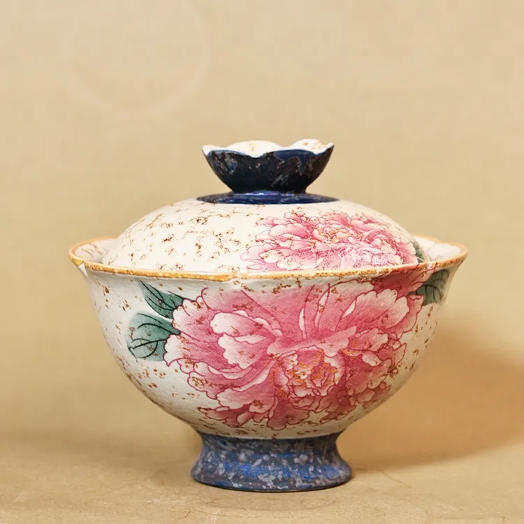 青花火石红陶瓷芙蓉葵口二才盖碗