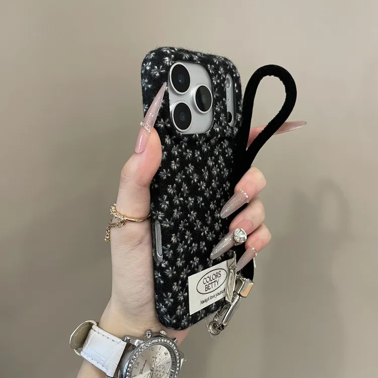 秋冬复古风绒布小碎花手绳适用苹果17promax手机壳16pro韩系15/14