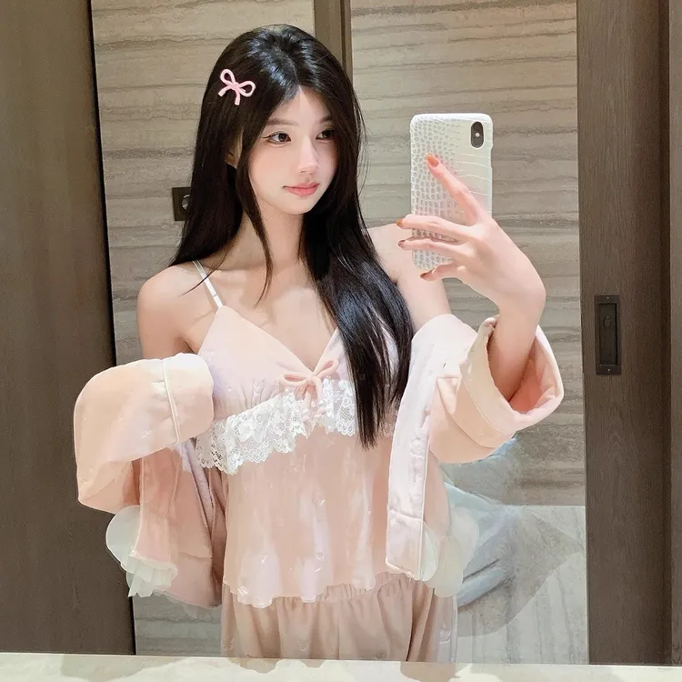 海岛绒睡衣女三件套2025新款双面绒蝴蝶压花秋冬保暖家居服套装
